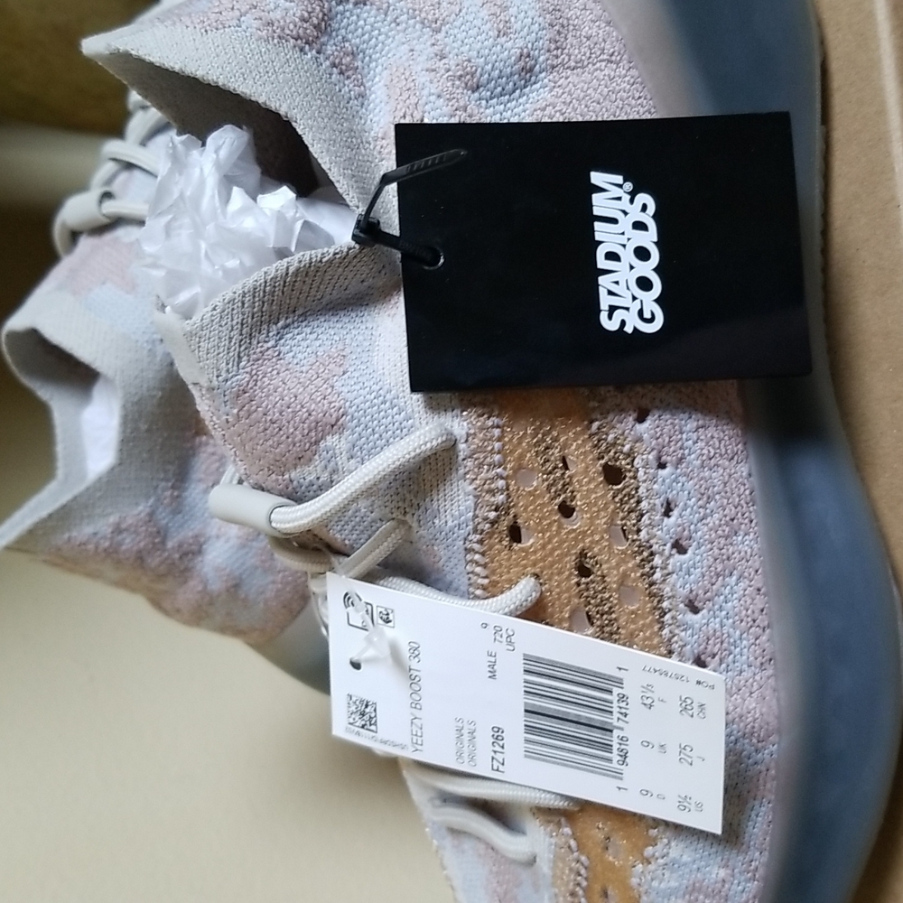 NWT Adidas Yeezy Boost 380 Pepper - SZ 9.5 - Picture 14 of 16